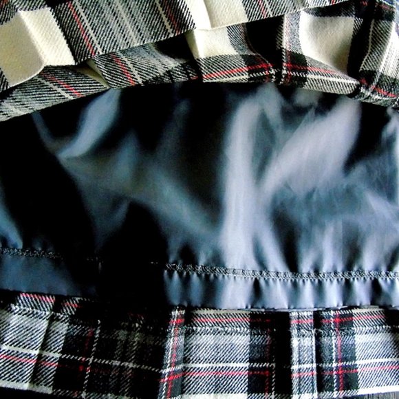 Genuine Scottish Kilt or Pleated Skirt Size 6 - 8 Beautiful Colour Combination - Picture 11 of 12